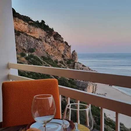Sesimbra Sun&Sea - Beachfront Apartment! Exterior photo