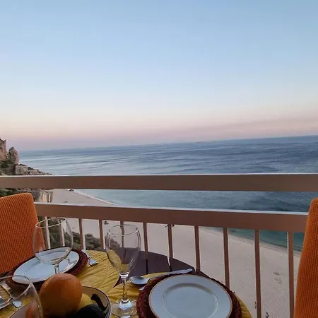 Sesimbra Sun&Sea - Beachfront Apartment! Exterior photo